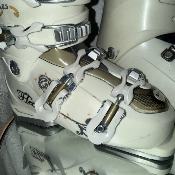 Head Women’s Ski Boots — Super Macro Easy Entry — White - Picture 2 of 9